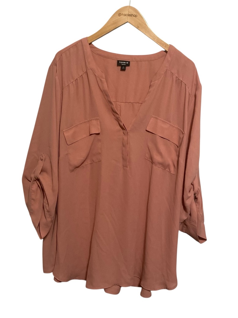 Torrid Salmon Light Peach Roll Tab Sleeve Harper Blouse Size 4X